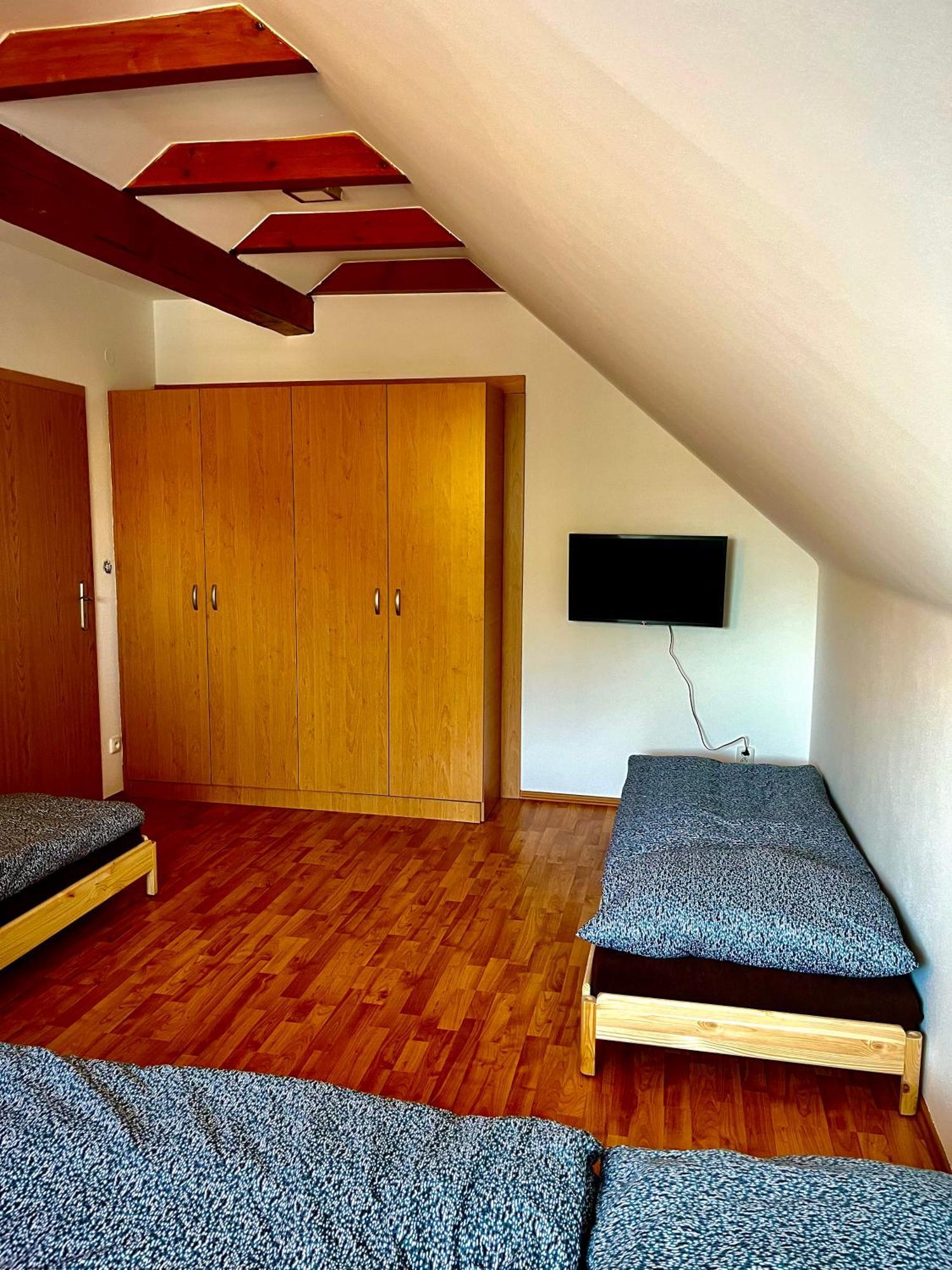 Ubytovani V Kyjove Extérieur photo
